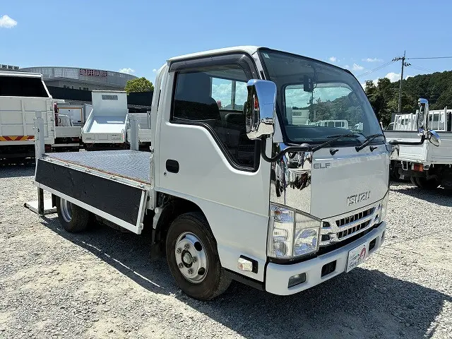 いすゞ エルフ TRG-NJR85A(2WD)の写真10
