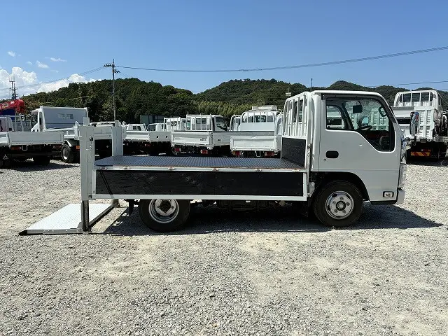 いすゞ エルフ TRG-NJR85A(2WD)の写真12