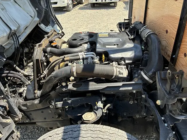 いすゞ エルフ TRG-NJR85A(2WD)の写真19