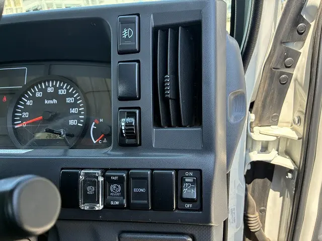 いすゞ エルフ TRG-NJR85A(2WD)の写真34