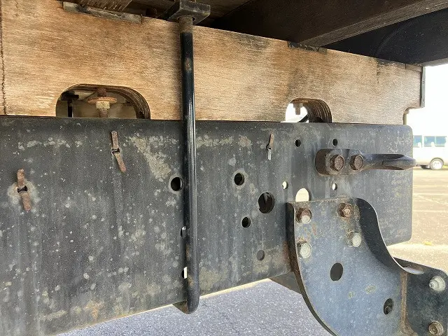 いすゞ フォワード TKG-FRR90S1(2WD)の写真34