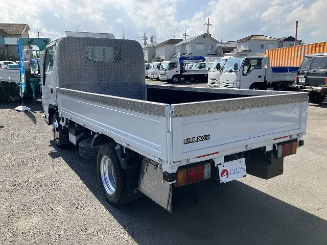 いすゞ エルフ 2RG-NJR88A(2WD)の写真6