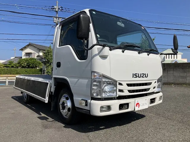 いすゞ エルフ 2RG-NJR88A(2WD)の写真10