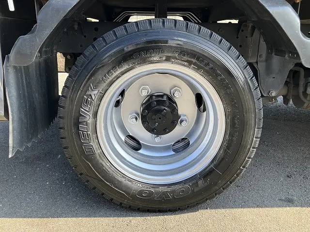 いすゞ エルフ 2RG-NJR88A(2WD)の写真19