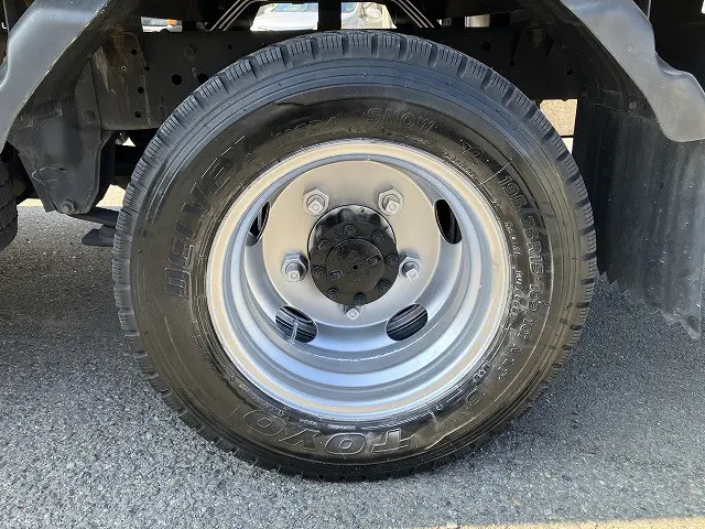 いすゞ エルフ 2RG-NJR88A(2WD)の写真21