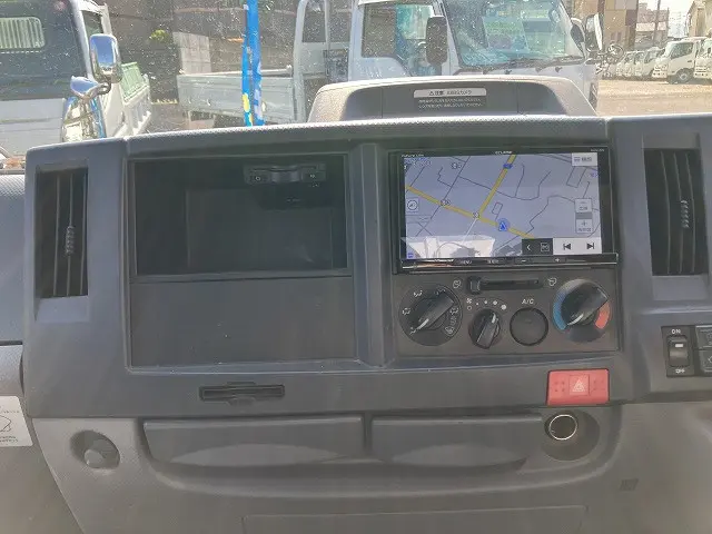 いすゞ エルフ 2RG-NJR88A(2WD)の写真33