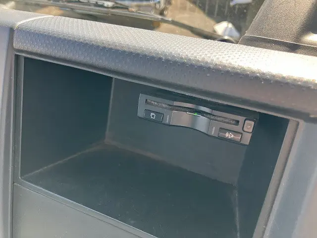 いすゞ エルフ 2RG-NJR88A(2WD)の写真34