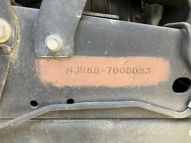 いすゞ エルフ 2RG-NJR88A(2WD)の写真48