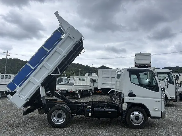 三菱 キャンター 2RG-FBA60(2WD)の写真5