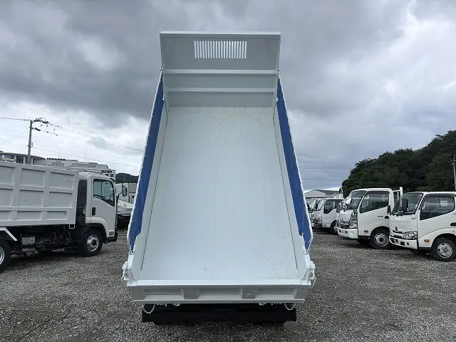 三菱 キャンター 2RG-FBA60(2WD)の写真7