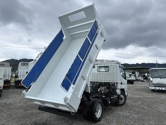 三菱 キャンター 2RG-FBA60(2WD)の写真8