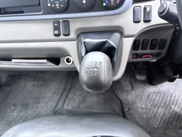 三菱 キャンター 2RG-FBA60(2WD)の写真39