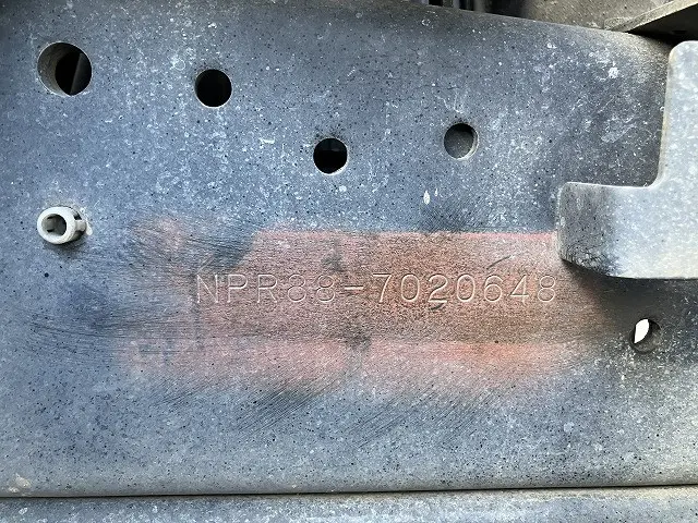 いすゞ エルフ 2RG-NPR88AN(2WD)の写真21