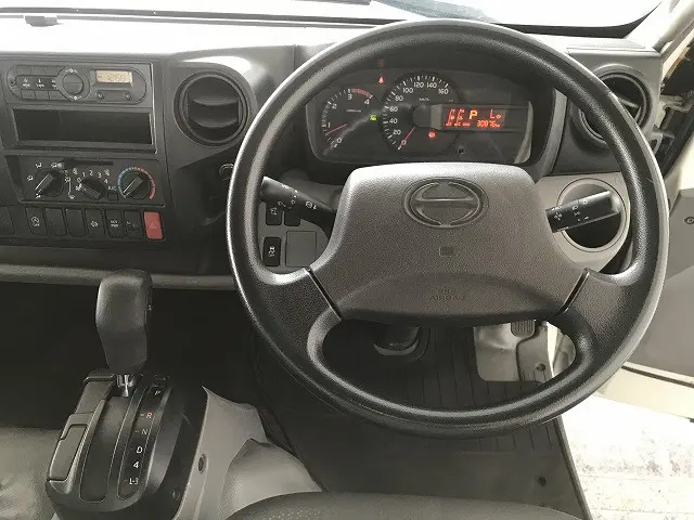 日野 デュトロ TPG-XZU710M(2WD)の写真37
