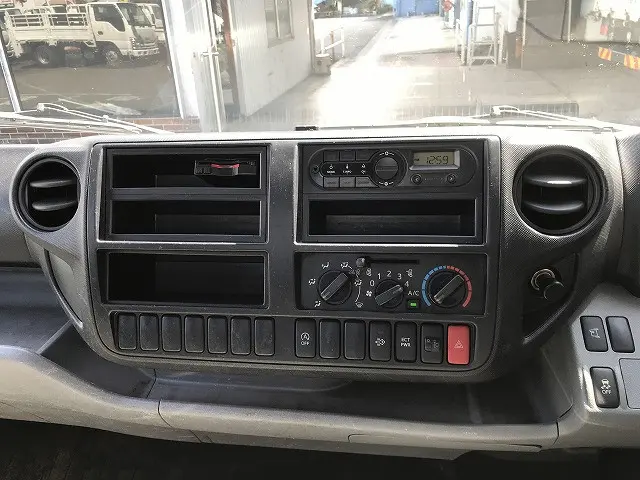 日野 デュトロ TPG-XZU710M(2WD)の写真40