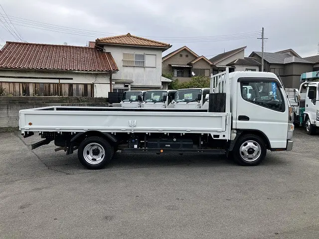 三菱 キャンター TPG-FEA50(2WD)の写真5