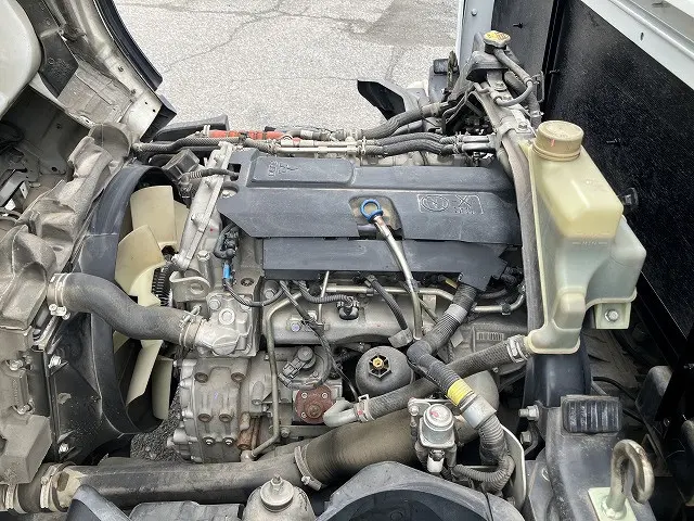 三菱 キャンター TPG-FEA50(2WD)の写真16