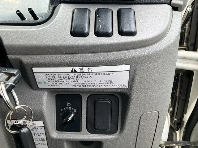 三菱 キャンター TPG-FEA50(2WD)の写真37