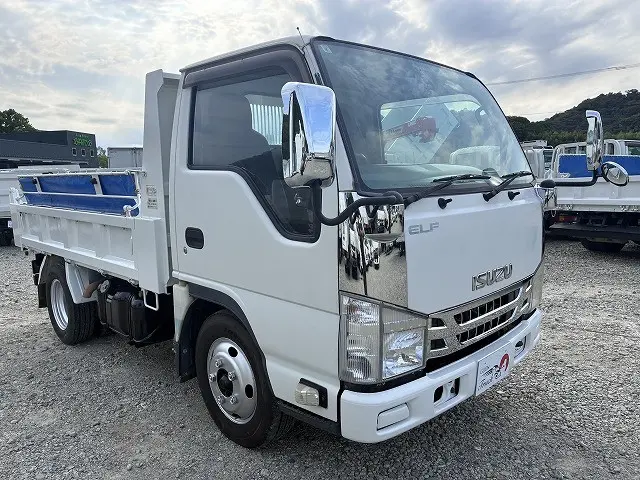 いすゞ エルフ TKG-NKR85AN(2WD)の写真10