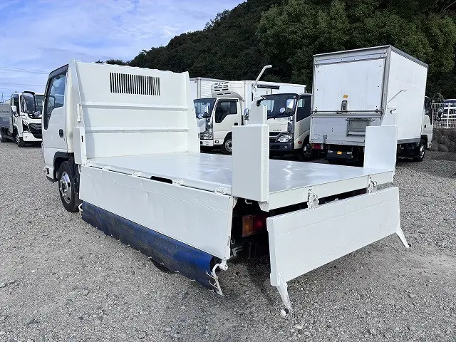 いすゞ エルフ TKG-NKR85AN(2WD)の写真20