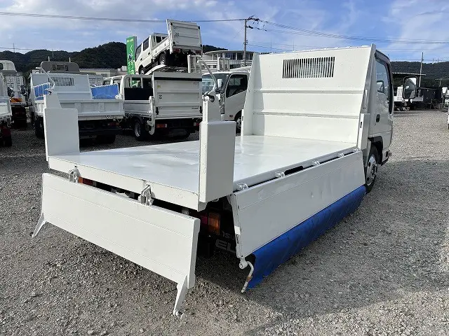 いすゞ エルフ TKG-NKR85AN(2WD)の写真22