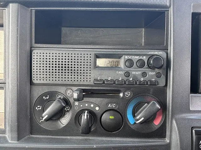 いすゞ エルフ TKG-NKR85AN(2WD)の写真38