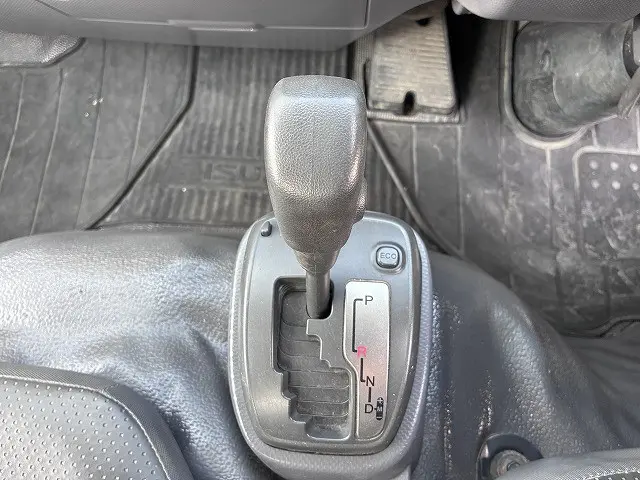 いすゞ エルフ TKG-NKR85AN(2WD)の写真40
