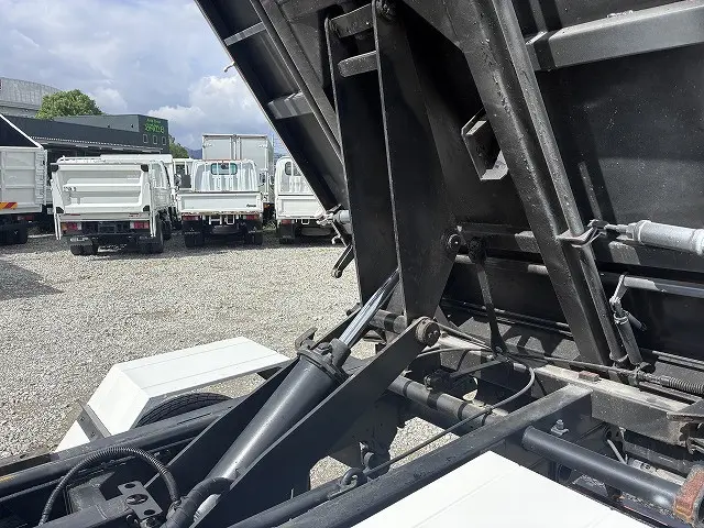 日野 デュトロ TKG-XZU610T(2WD)の写真28