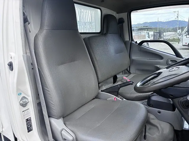 日野 デュトロ TKG-XZU610T(2WD)の写真32