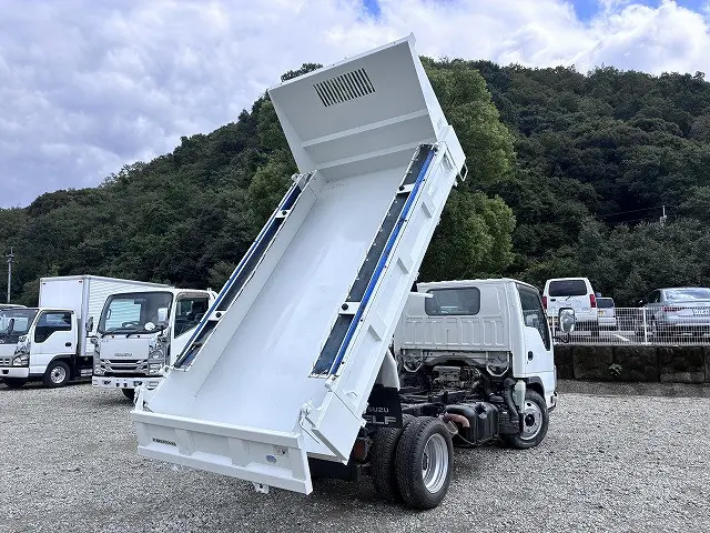 いすゞ エルフ TKG-NJR85AN(2WD)の写真8