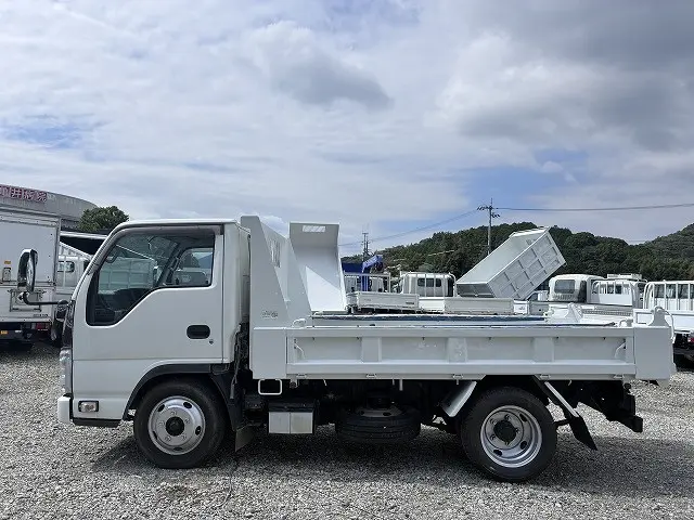 いすゞ エルフ TKG-NJR85AN(2WD)の写真11
