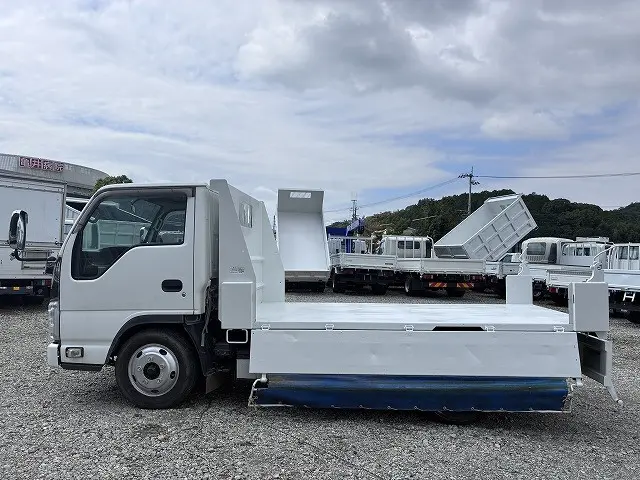 いすゞ エルフ TKG-NJR85AN(2WD)の写真18