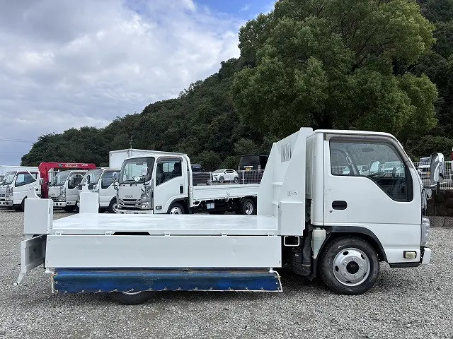 いすゞ エルフ TKG-NJR85AN(2WD)の写真19