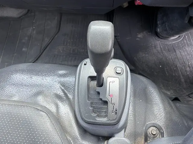 いすゞ エルフ TKG-NJR85AN(2WD)の写真37