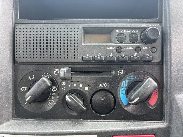 いすゞ エルフ TKG-NJR85AN(2WD)の写真38
