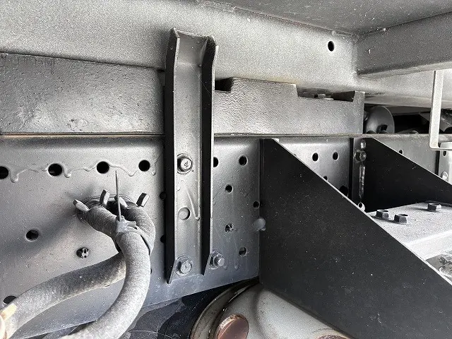 いすゞ エルフ TKG-NJR85AN(2WD)の写真44