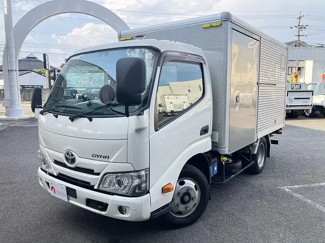 トヨタ ダイナ 2RG-XZU605(2WD)の写真1