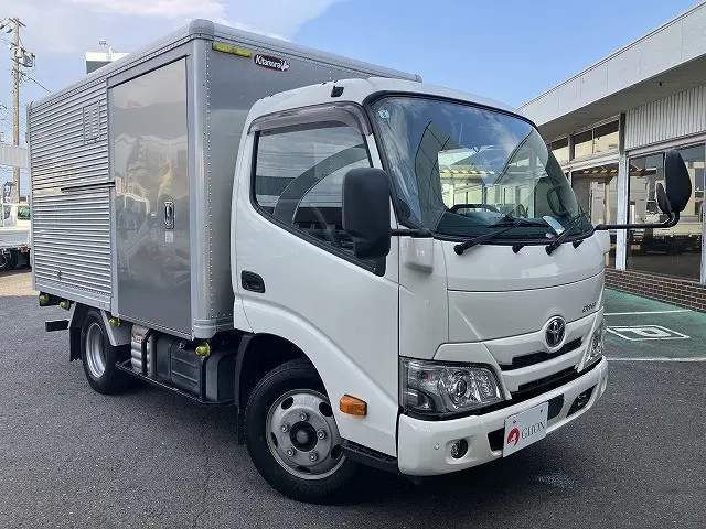 トヨタ ダイナ 2RG-XZU605(2WD)の写真3