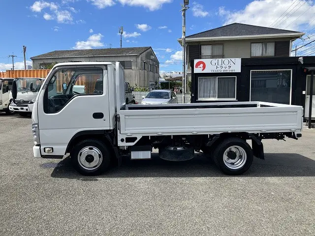 いすゞ エルフ 2RG-NJR88A(2WD)の写真4