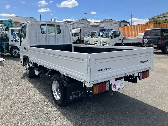 いすゞ エルフ 2RG-NJR88A(2WD)の写真6