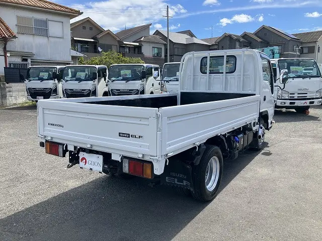 いすゞ エルフ 2RG-NJR88A(2WD)の写真8