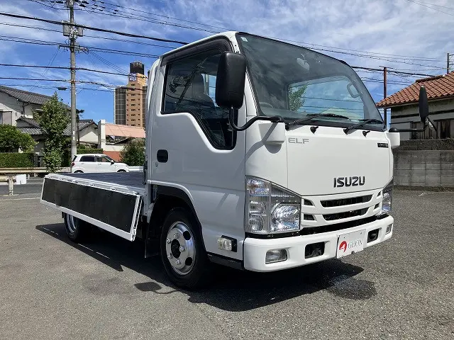 いすゞ エルフ 2RG-NJR88A(2WD)の写真10