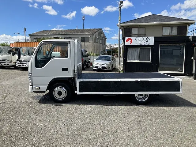 いすゞ エルフ 2RG-NJR88A(2WD)の写真11