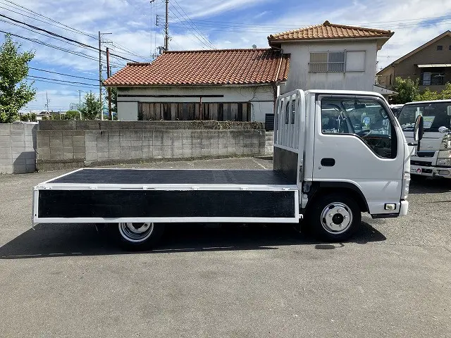 いすゞ エルフ 2RG-NJR88A(2WD)の写真12