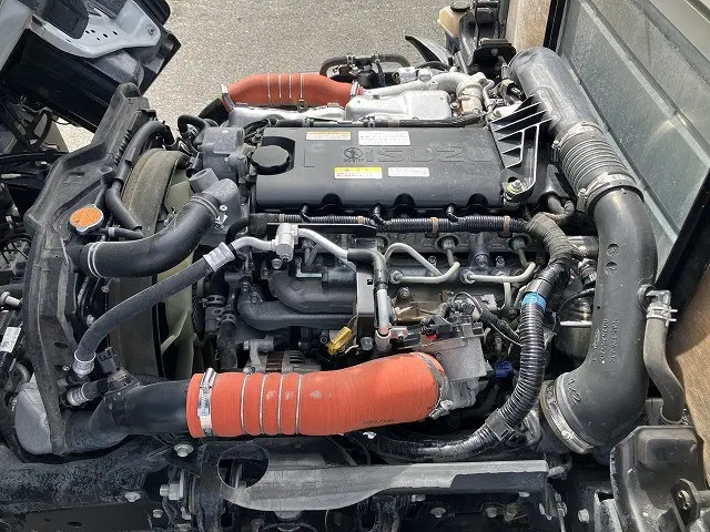 いすゞ エルフ 2RG-NJR88A(2WD)の写真16