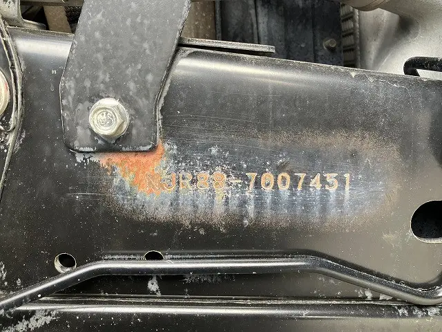 いすゞ エルフ 2RG-NJR88A(2WD)の写真21