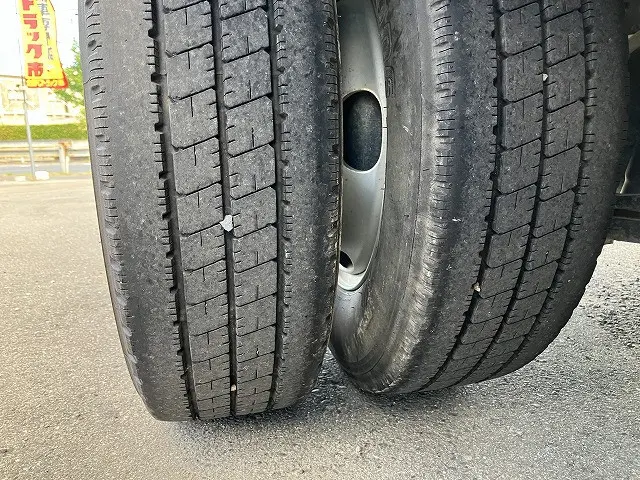 いすゞ エルフ 2RG-NJR88A(2WD)の写真31