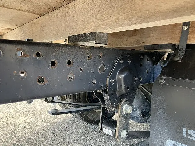 いすゞ エルフ 2RG-NJR88A(2WD)の写真32