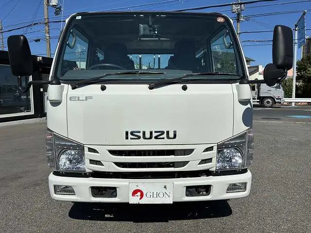 いすゞ エルフ 2RG-NHR88A(2WD)の写真2