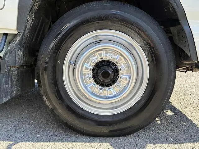 いすゞ エルフ 2RG-NHR88A(2WD)の写真25